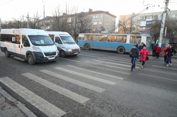 В этом году дорожники закатали 10 километров асфальта В этом году дорожники закатали 10 километров асфальта