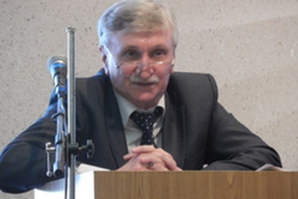 Валерий Радченко на словах отстаивал интересы учителей, а на деле — брал с них деньги Валерий Радченко на словах отстаивал интересы учителей, а на деле — брал с них деньги