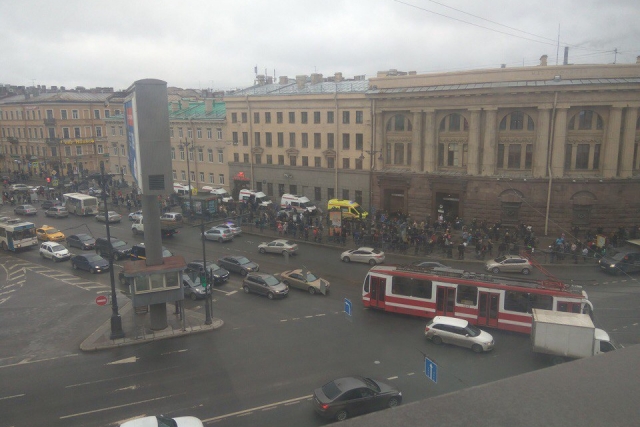 После взрыва в петербургском метро После взрыва в петербургском метро