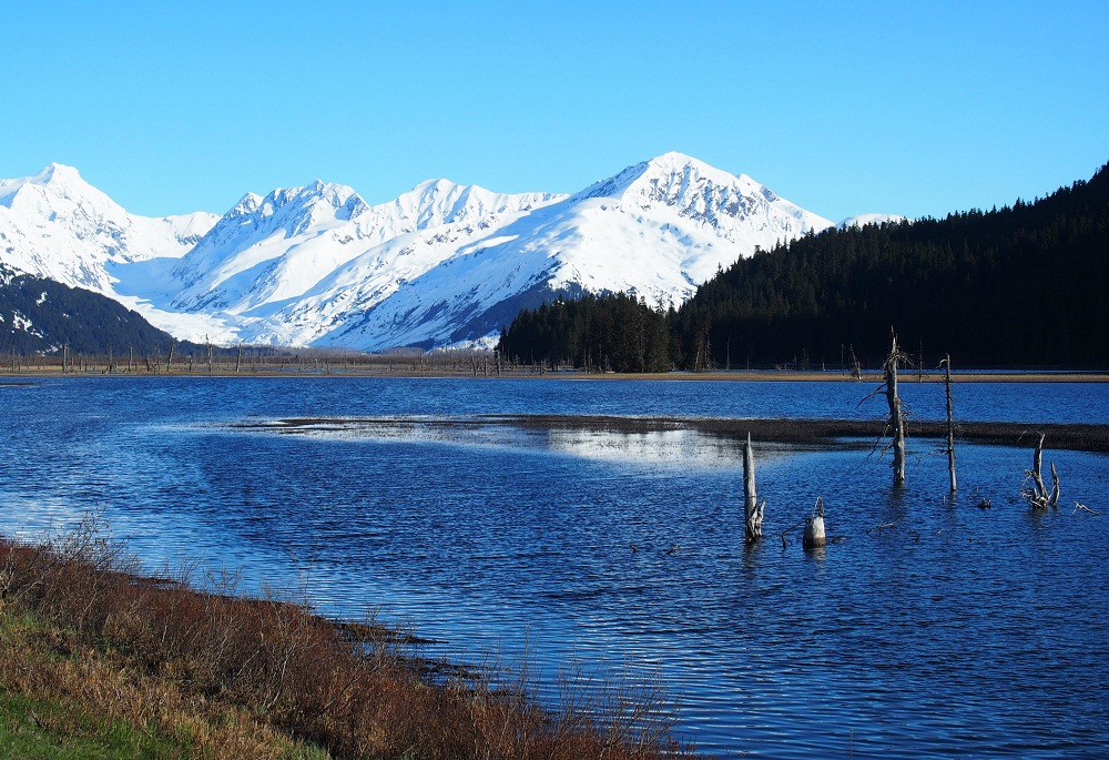 Андрей говорит, что жители Аляски любят место, в котором живут, за красоту природы