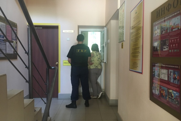 Охрана приехала слишком поздно, уголовника задержать не удалось Охрана приехала слишком поздно, уголовника задержать не удалось
