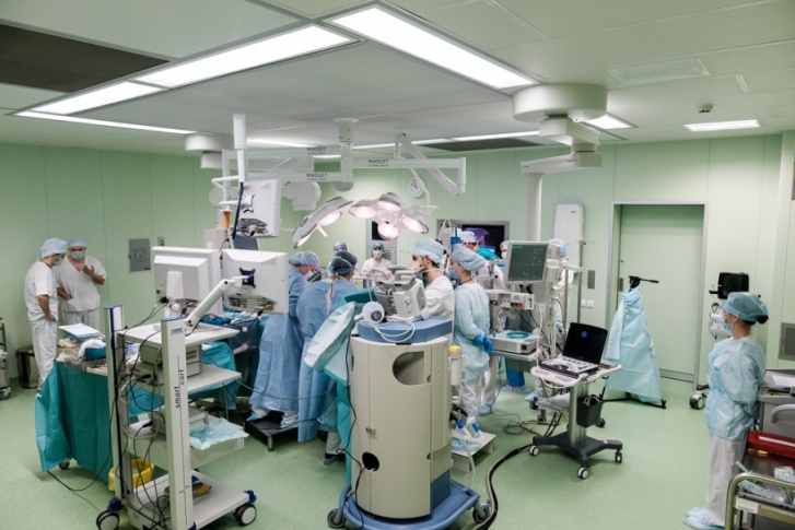 Каждый день врачи совершают подвиг и спасают на операционном столе тысячи жизней