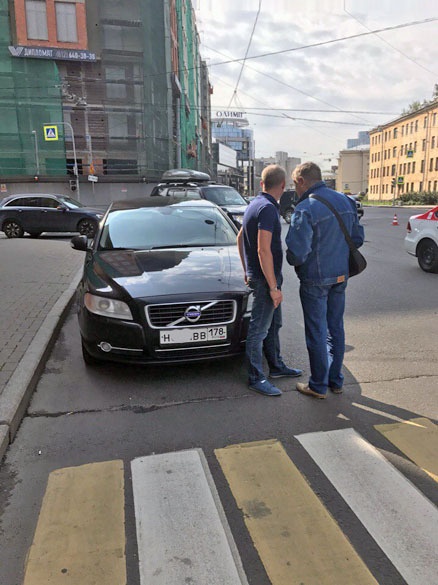Фото из группы «Экстренный вызов Санкт-Петербург» в «ВК»