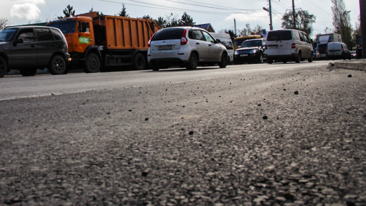 Из-за непогоды на двух трассах в Ростовской области ограничили движение транспорта