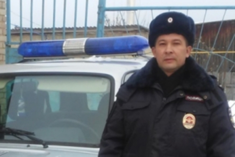 Участковый Алик Тазикаев откликнулся на помощь и помог найти женщину в лесу Участковый Алик Тазикаев откликнулся на помощь и помог найти женщину в лесу