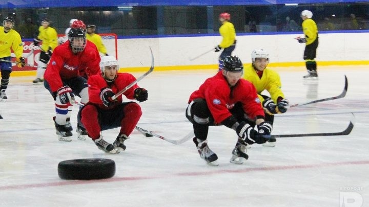 Новоиспеченная хоккейная команда из Рыбинска провела первые тренировки