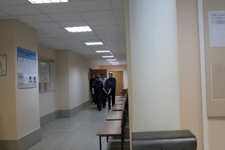 Врачи признали, что обвиняемый не осознавал своих действий, когда воткнул в подростка нож Врачи признали, что обвиняемый не осознавал своих действий, когда воткнул в подростка нож