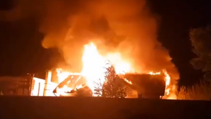 В Ростове-на-Дону сгорел банный комплекс