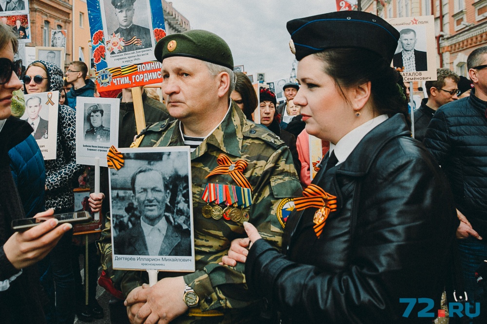 Валерий — военный в отставке. Он узнал, в каких тяжелых боях погиб его дедушка несколько месяцев назад Валерий — военный в отставке. Он узнал, в каких тяжелых боях погиб его дедушка несколько месяцев назад
