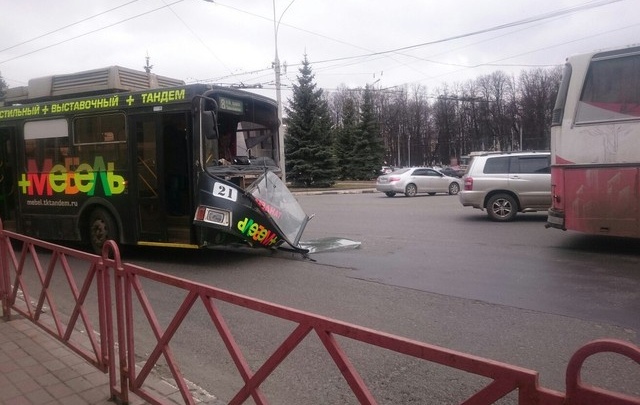Появились подробности ДТП с троллейбусом в центре Ярославля