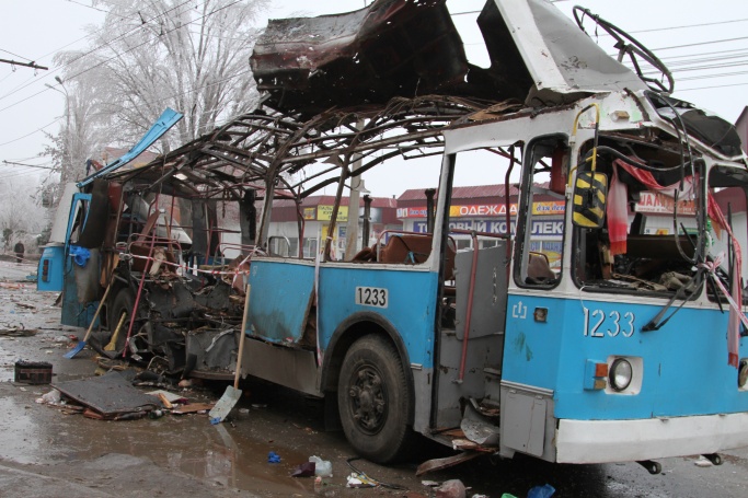 Мощный взрыв разорвал троллейбус в клочья
