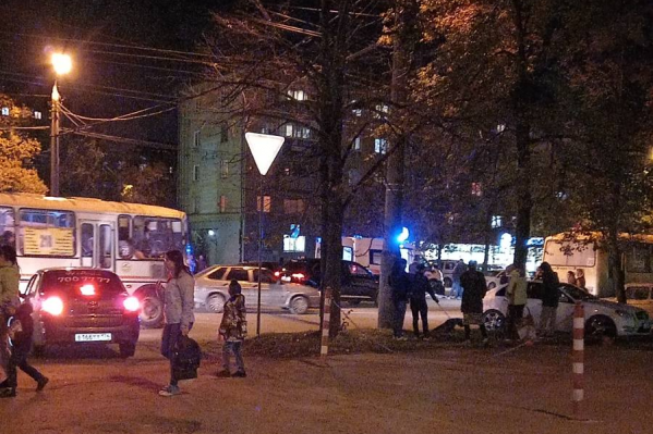 Мальчика сбили недалеко от пересечения улиц Гагарина и Новороссийской Мальчика сбили недалеко от пересечения улиц Гагарина и Новороссийской