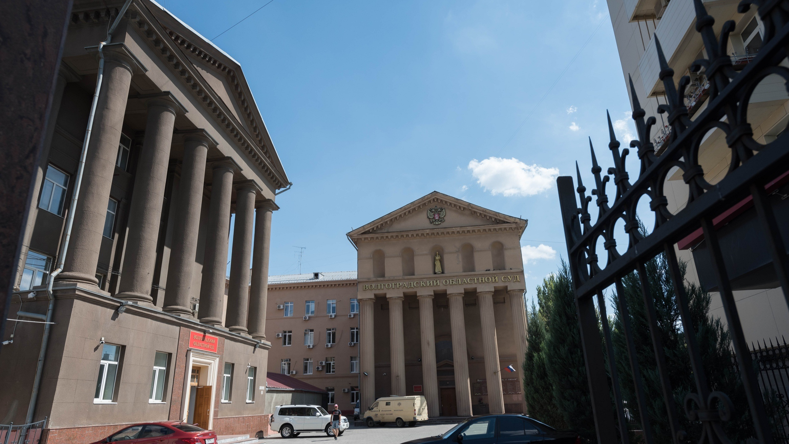 «Судья и две помощницы»: в Волгоградском областном суде заразились коронавирусом