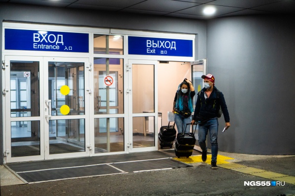 По мнению владельца авиакомпании «Сибирь» Владислава Филева, международное авиасообщение может быть возобновлено только через год По мнению владельца авиакомпании «Сибирь» Владислава Филева, международное авиасообщение может быть возобновлено только через год