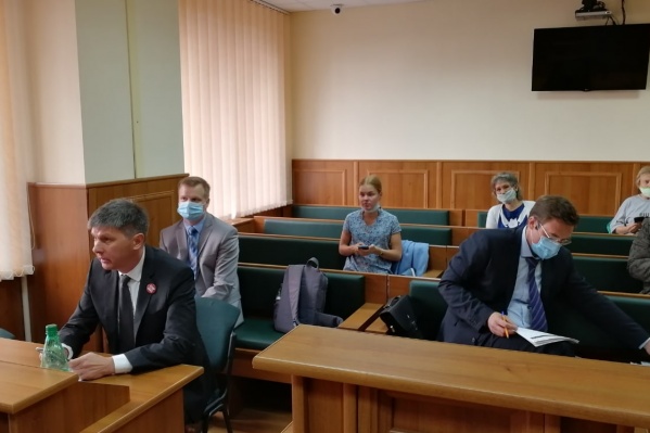 Судебное заседания началось сегодня в 10 часов Судебное заседания началось сегодня в 10 часов