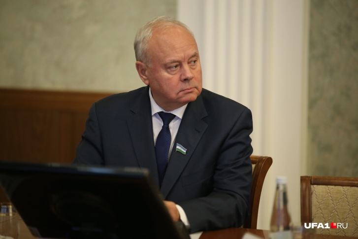 Константин Толкачёв уверен, что с коррупцией нужно бороться активнее Константин Толкачёв уверен, что с коррупцией нужно бороться активнее
