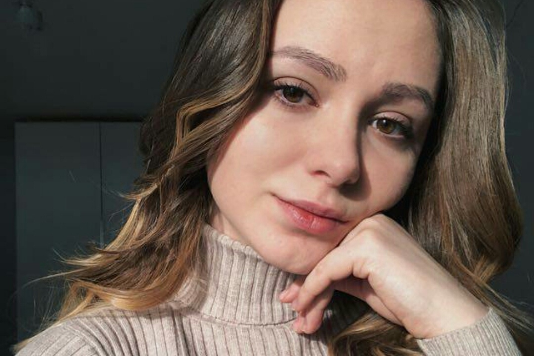 Сильнее всех в той аварии пострадала студентка Анастасия Вяткина — девушка до сих пор не видит и не может говорить Сильнее всех в той аварии пострадала студентка Анастасия Вяткина — девушка до сих пор не видит и не может говорить