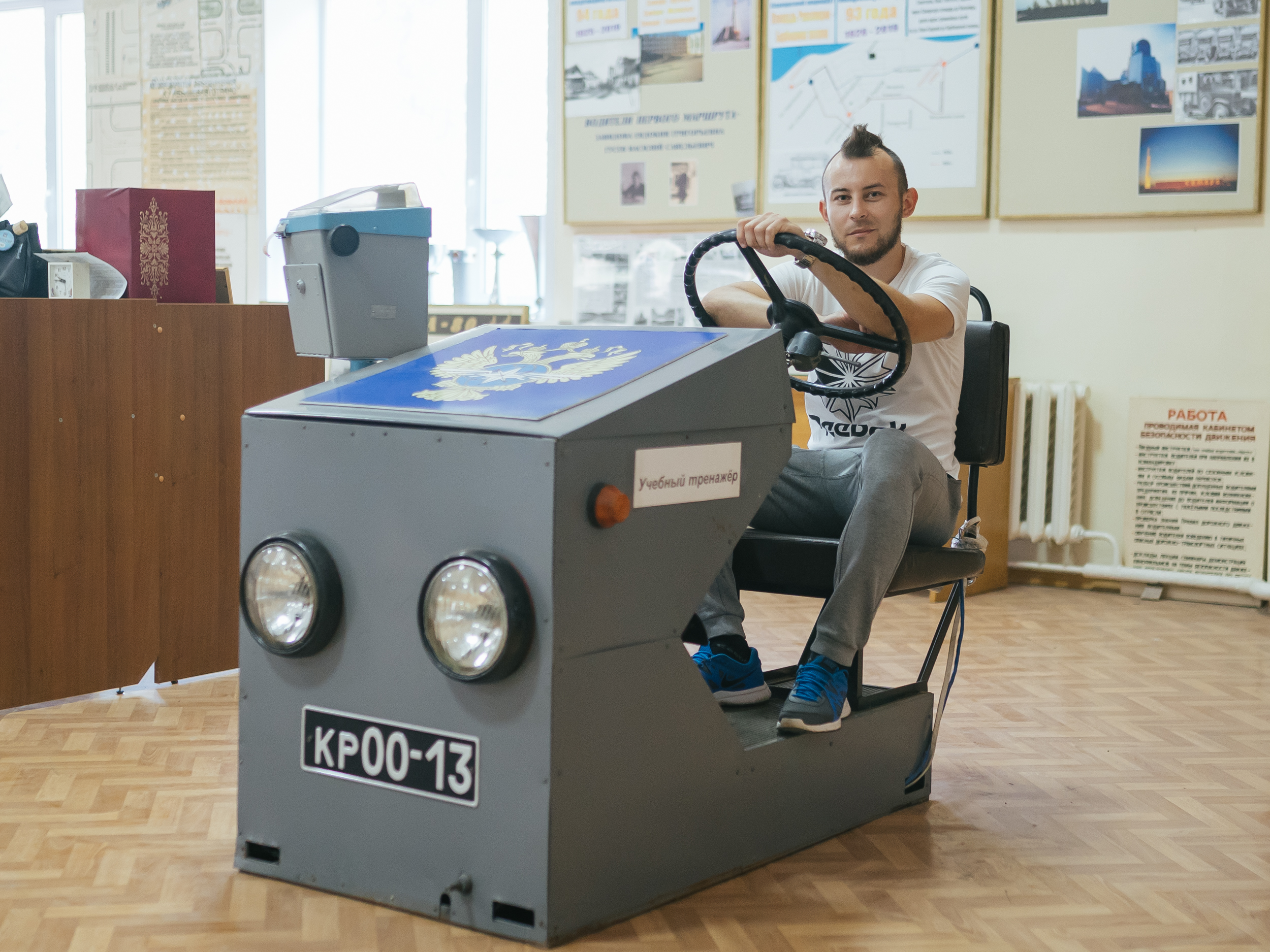 <i class="_">Даже в музее «Самара Авто Газ» Игоря больше тянет к технике</i> <i class="_">Даже в музее «Самара Авто Газ» Игоря больше тянет к технике</i>