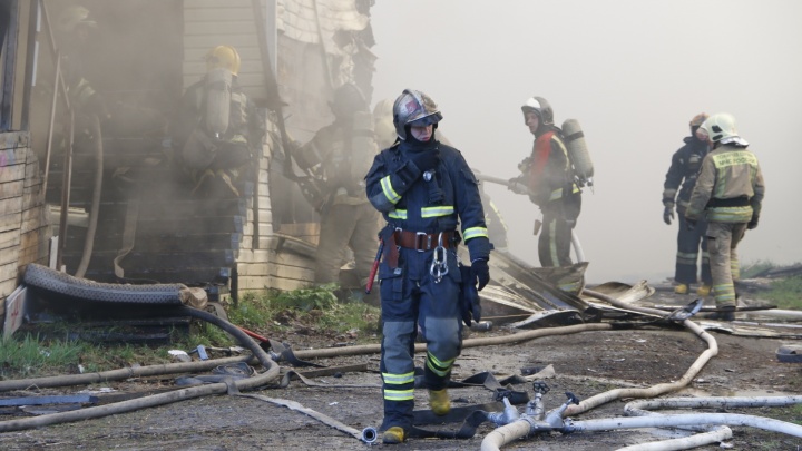 Житель Вилегодского района погиб из-за пожара в деревянном доме. Здание загорелось от свечи
