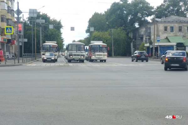 В Кургане продолжают повышать цены на проезд в автобусах В Кургане продолжают повышать цены на проезд в автобусах