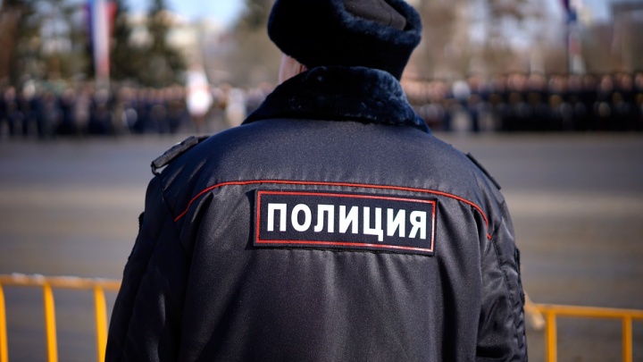 Полицейский, домогавшийся до девочки в Новосибирске, оказался не нижегородцем, а новгородцем