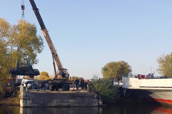 Автомобиль нашли в Волге Автомобиль нашли в Волге