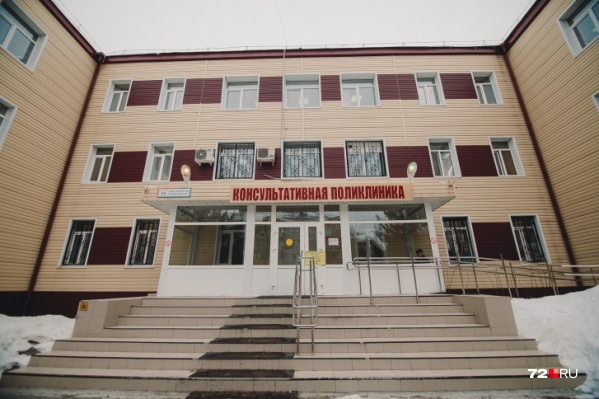 В одном из корпусов ОКБ № 1 работает моногоспиталь для больных коронавирусом В одном из корпусов ОКБ № 1 работает моногоспиталь для больных коронавирусом