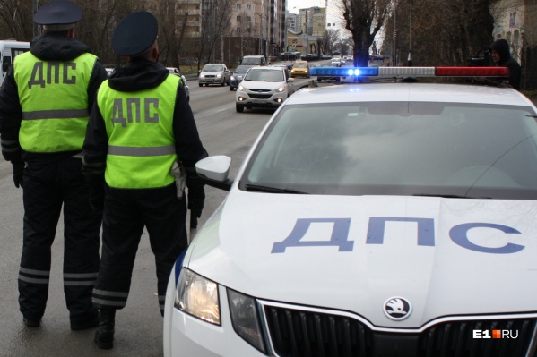 Машину сотрудницы ОВД остановили в соседнем регионе Машину сотрудницы ОВД остановили в соседнем регионе