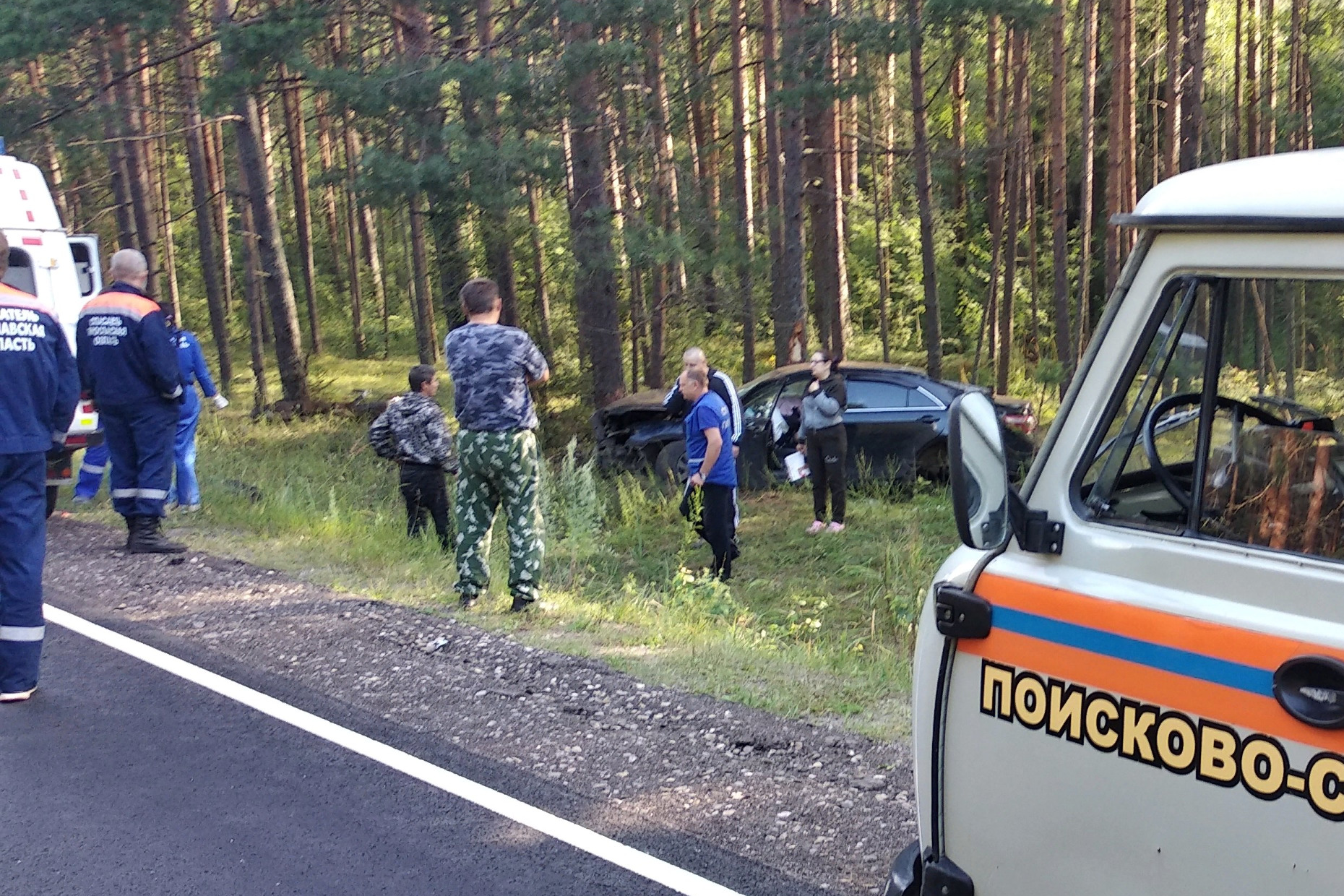 «Трое погибли, ещё один — в больнице»: в Ярославской области иномарка угодила в ДТП