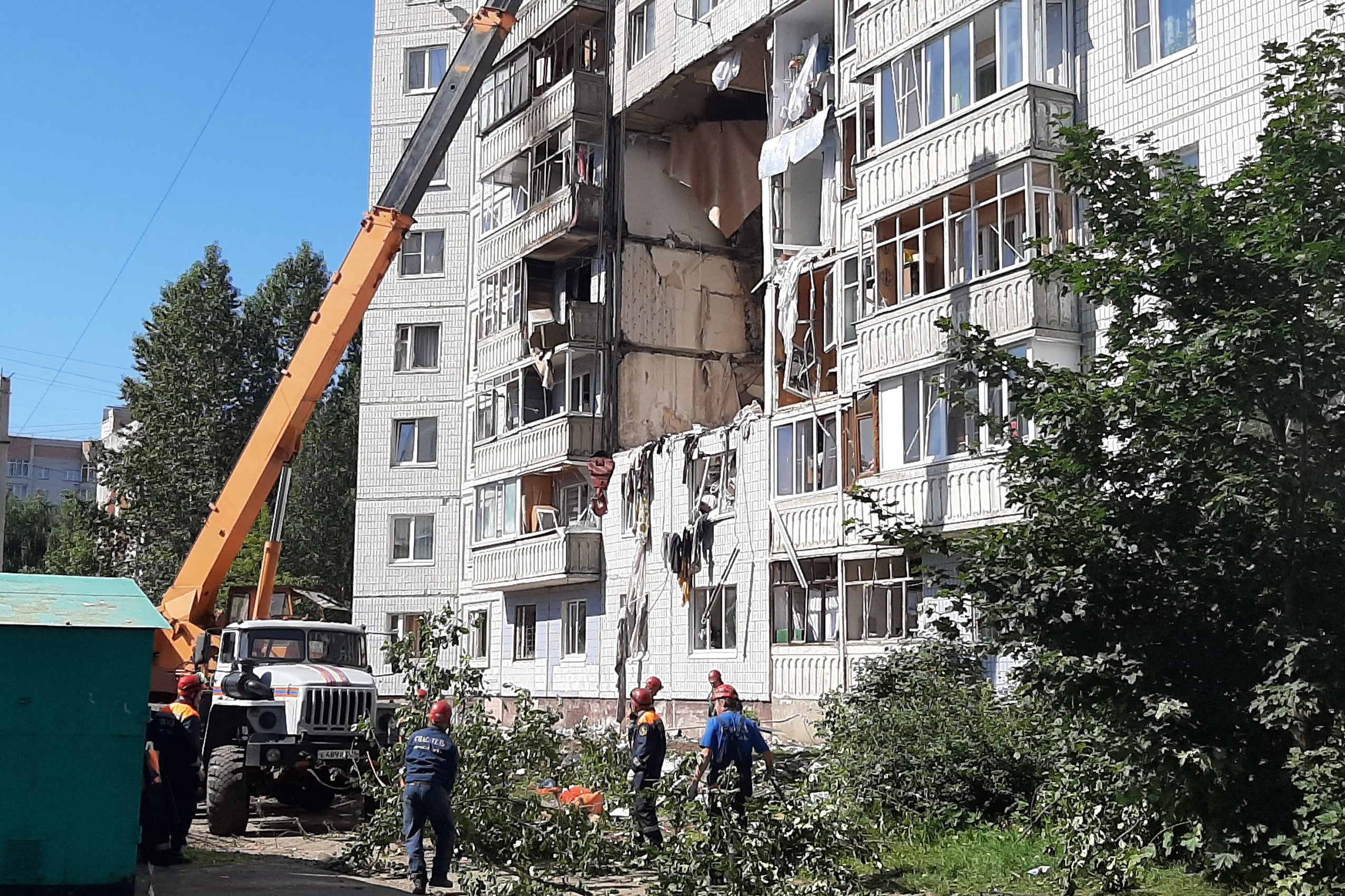 Газа сегодня. Взрыв газа в Ярославле на Батова. Ярославль взрыв газа 21 августа 2020. Ярославль Батова 5 взрыв газа. Взрыв газа в Ярославле 2020.