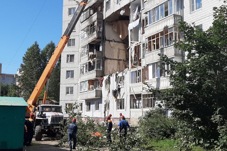 С момента взрыва газа в Ярославле прошло больше суток С момента взрыва газа в Ярославле прошло больше суток