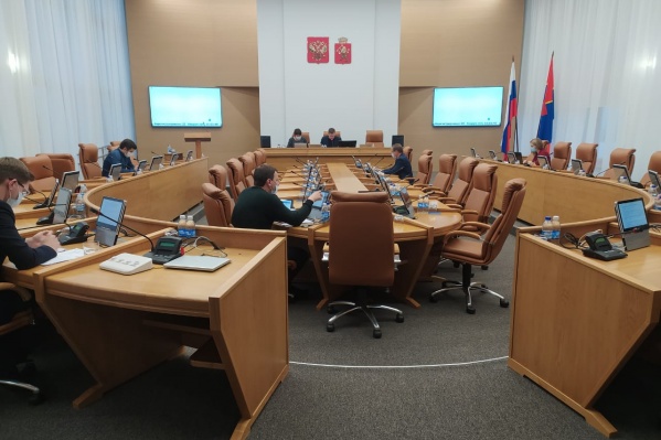 На развитие отрасли ЖКХ в Красноярске на три года предполагается выделить более 11 миллиардов рублей На развитие отрасли ЖКХ в Красноярске на три года предполагается выделить более 11 миллиардов рублей