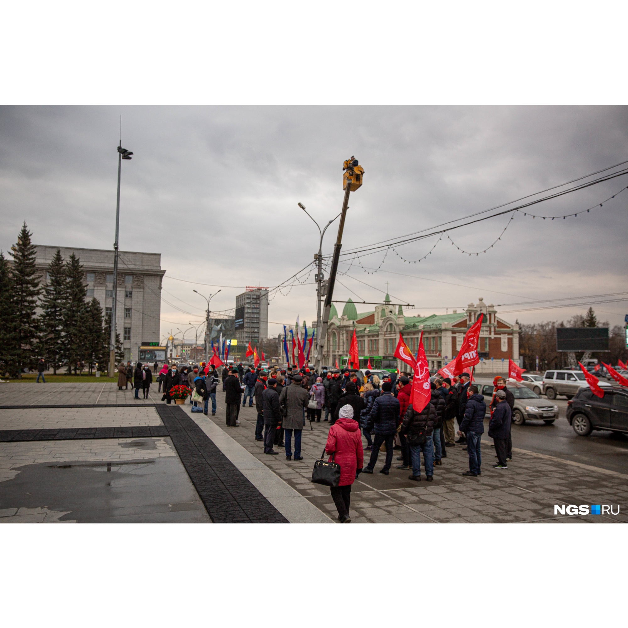 Всего собралось около 50 человек Всего собралось около 50 человек 