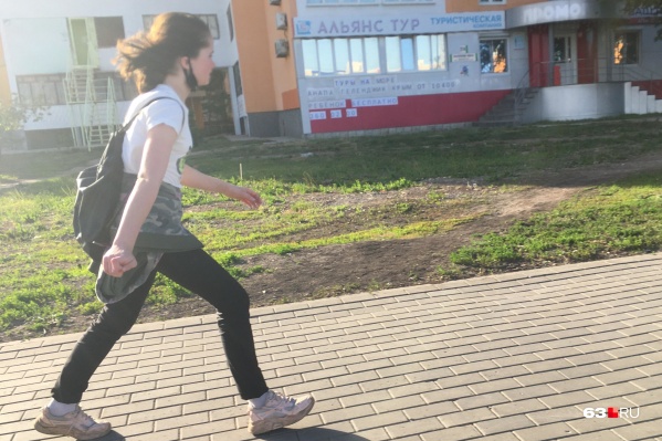 По возможности в такую погоду лучше оставаться дома По возможности в такую погоду лучше оставаться дома