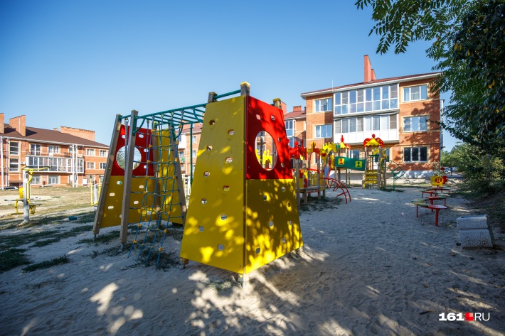 Новая и самая большая детская площадка в Персиановском
