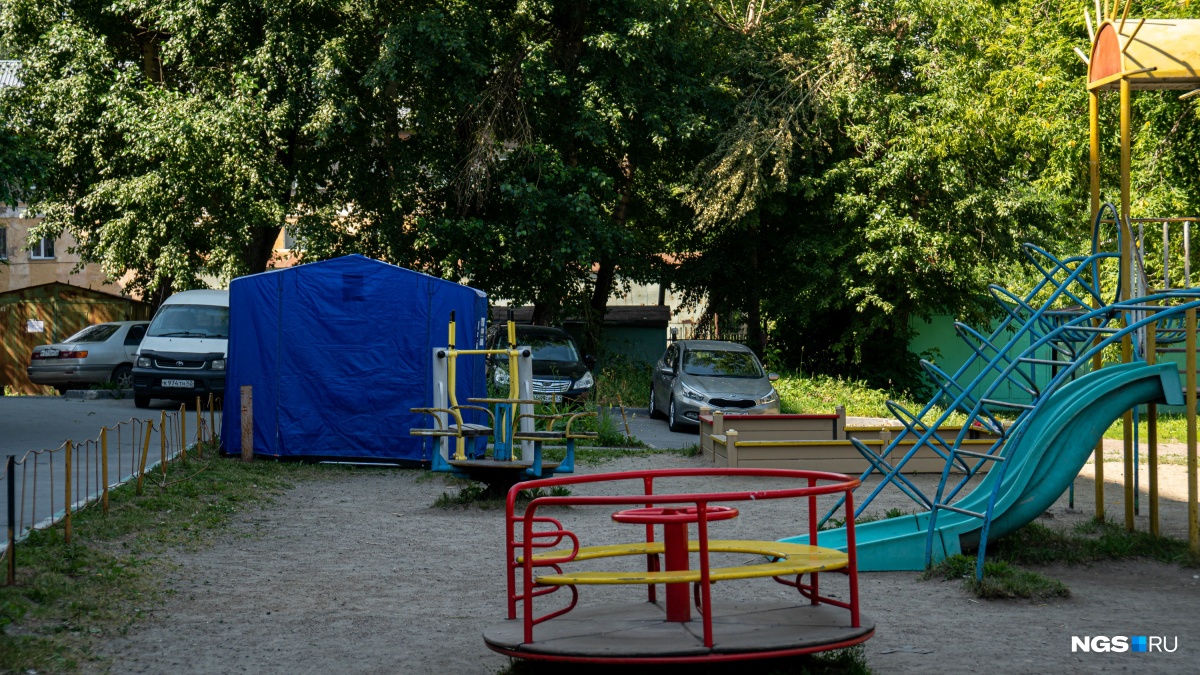 «Местное самоуправление в Российской Федерации гарантируется правом на судебную защиту, на компенсацию дополнительных расходов, возникших в результате выполнения органами местного самоуправления во взаимодействии с органами государственной власти публичных функций, а также запретом на ограничение прав местного самоуправления, установленных Конституцией Российской Федерации и федеральными законами».