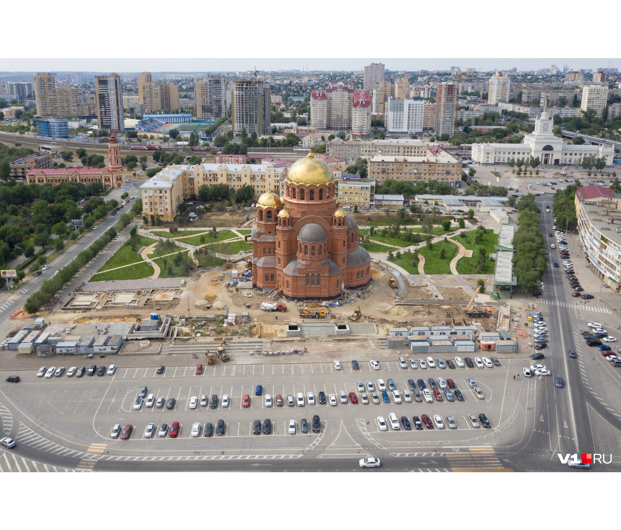 Парковки на площади в ближайшем будущем не будет Парковки на площади в ближайшем будущем не будет