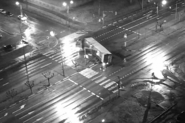 ДТП произошло в 3 часа 15 минут на проспекте Фрунзе ДТП произошло в 3 часа 15 минут на проспекте Фрунзе