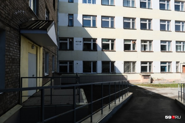 Кардиологическое отделение РЖД-клиники снова закрыли на карантин Кардиологическое отделение РЖД-клиники снова закрыли на карантин