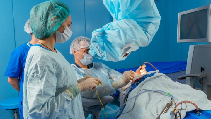 Пациенты с COVID-19 освободили койки: нейрохирурги 40-й больницы возвращаются к плановой работе
