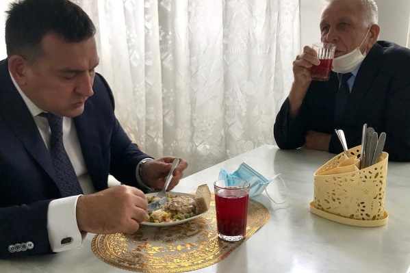 По словам Сергея Кузнецова, у него нет нареканий к школьному питанию По словам Сергея Кузнецова, у него нет нареканий к школьному питанию