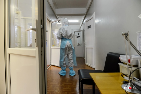 По словам Вахрушева, большинство переносят коронавирус бессимптомно или в легкой форме По словам Вахрушева, большинство переносят коронавирус бессимптомно или в легкой форме 