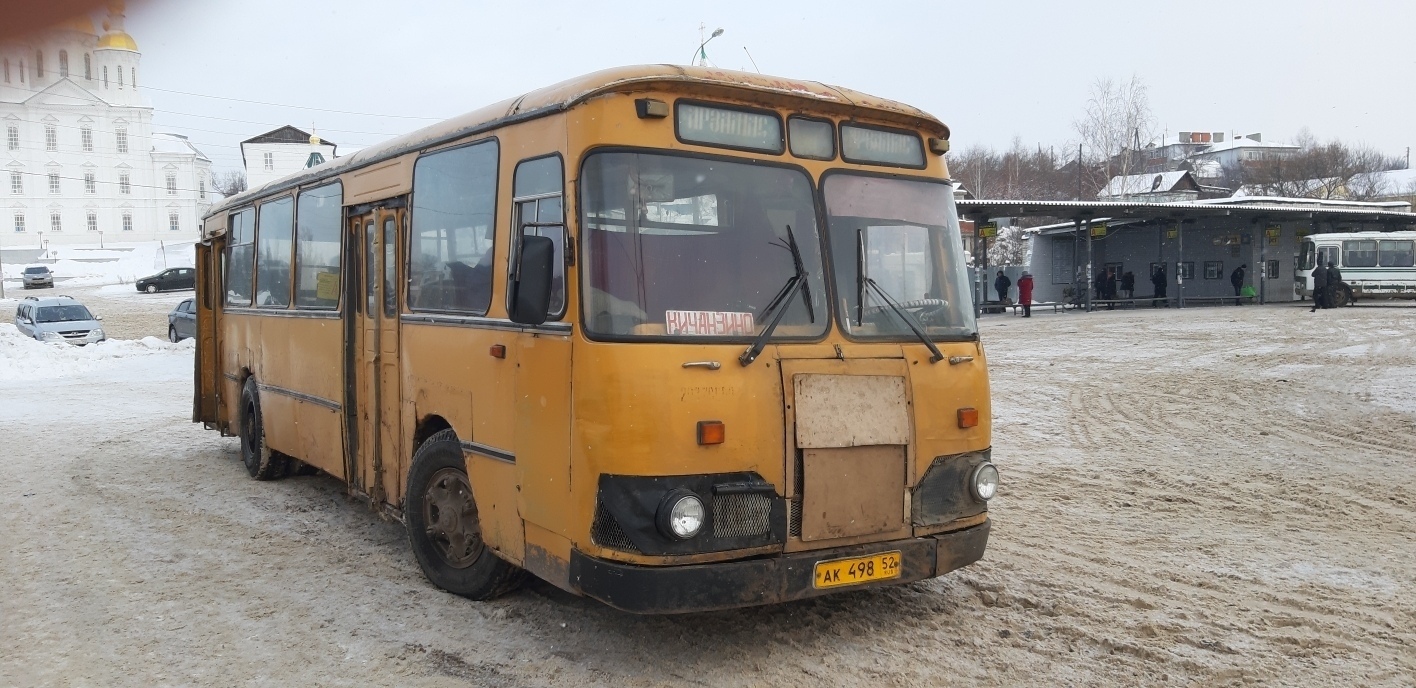 Последние три «автобуса-лунохода» были проданы в Арзамасе за 1,1 млн рублей