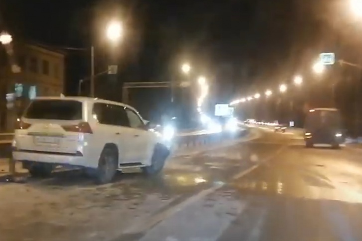 Авария произошла на трассе М-8, неподалеку от поворота на Васьково