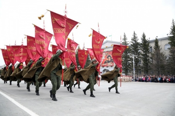 Парада, посвященного Победе в Великой Отечественной войне, курганцы на главной городской площади в этом году не увидят Парада, посвященного Победе в Великой Отечественной войне, курганцы на главной городской площади в этом году не увидят