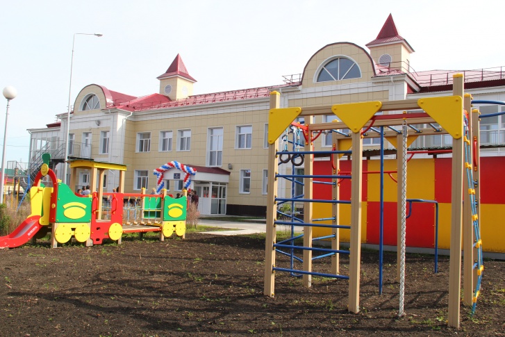 Ясельных групп в новом детсаду не будет, хотя в очереди стоят более 700 детей до трёх лет Ясельных групп в новом детсаду не будет, хотя в очереди стоят более 700 детей до трёх лет