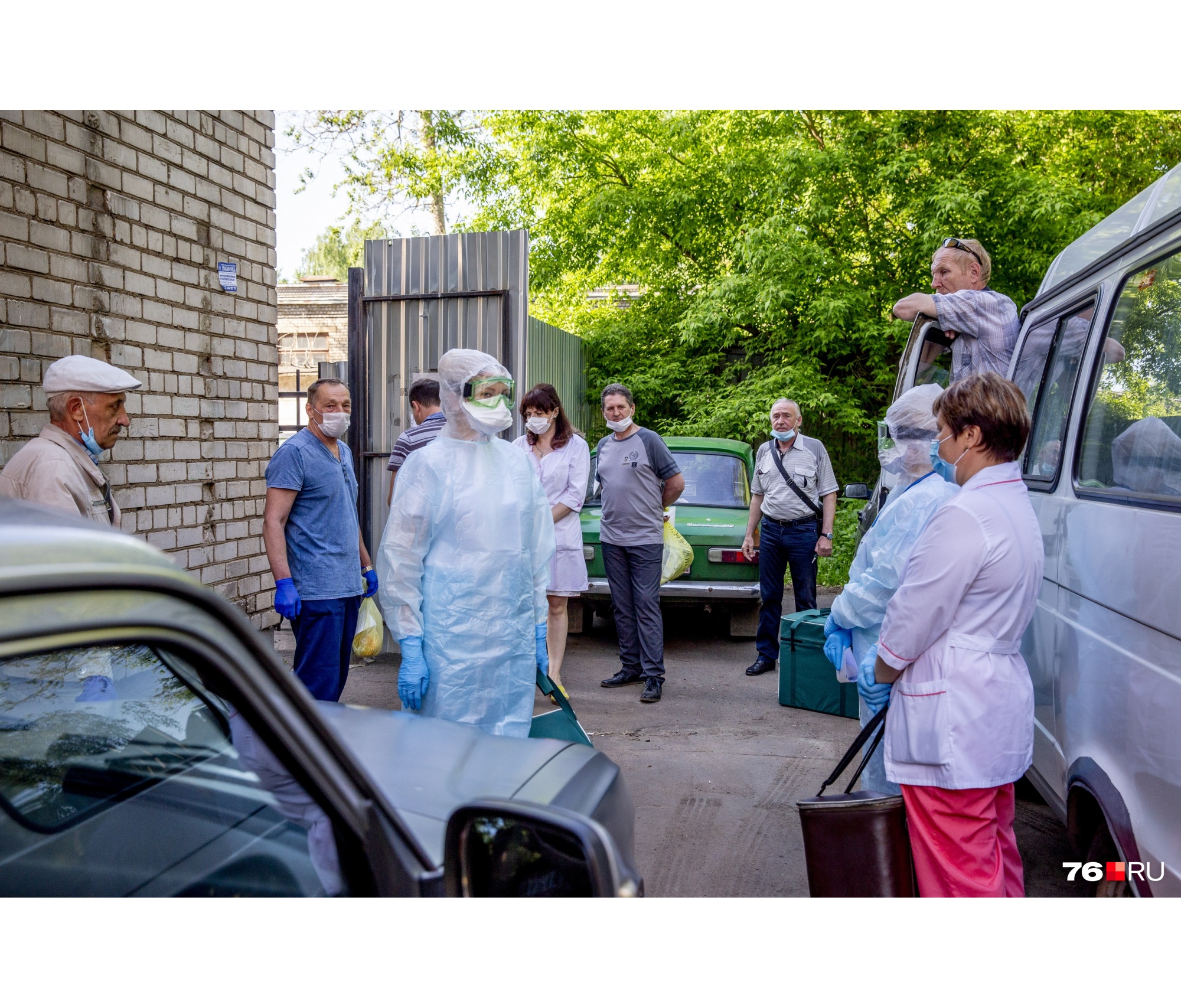 Страдают пациенты больниц и школы: в Ярославской области начались проблемы с тестами на коронавирус