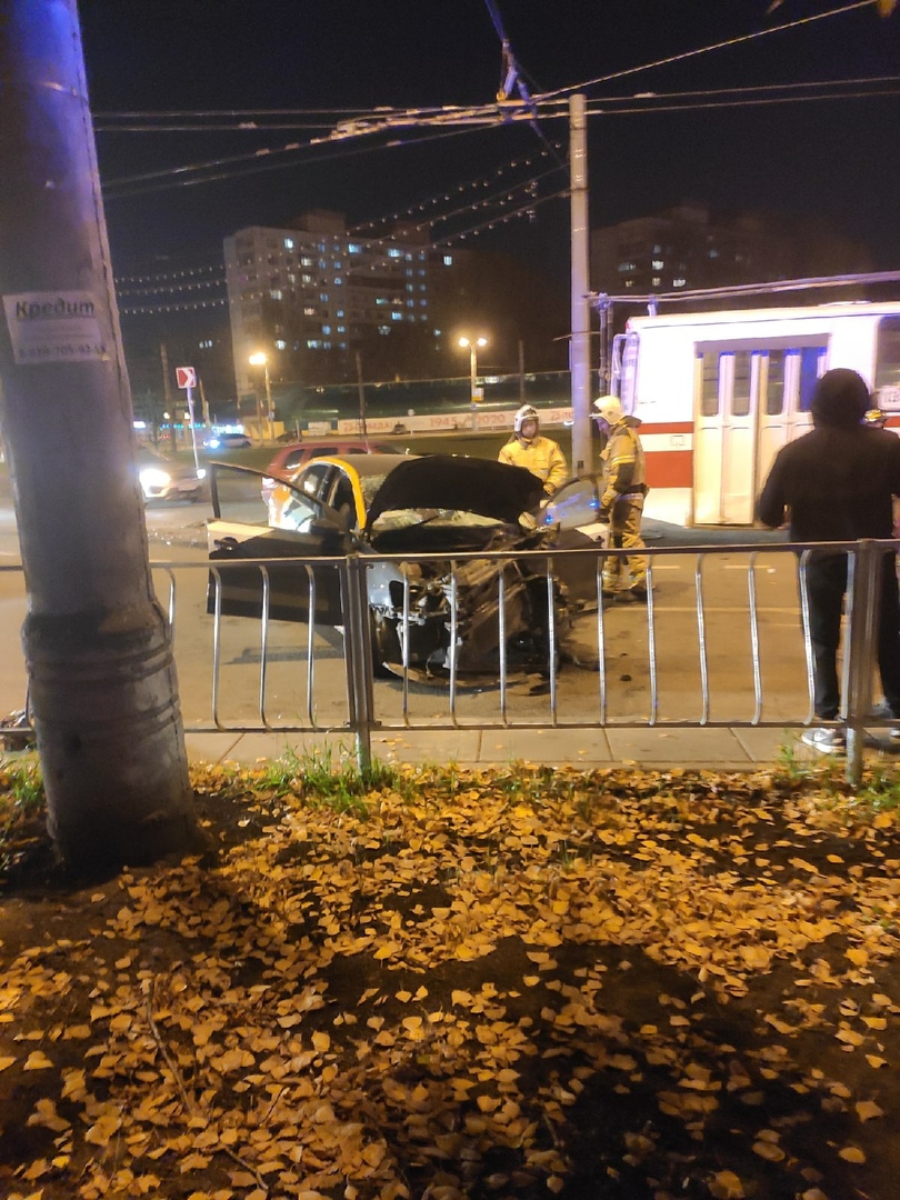 На место ДТП вызывали пожарных-спасателей На место ДТП вызывали пожарных-спасателей