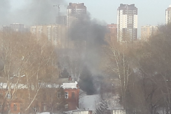 Спасатели сообщили, что внутри никого нет Спасатели сообщили, что внутри никого нет