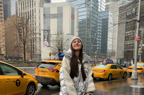 Лада уехала в Америку до начала пандемии Лада уехала в Америку до начала пандемии 